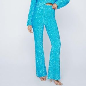 NWT Nasty Gal Premium Velvet Sequin Flare Size US 6 Turquoise Blue Iridescent
